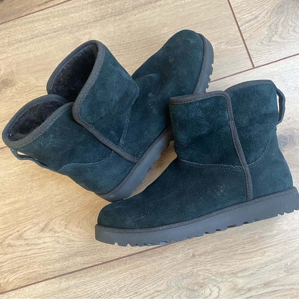 NWOT UGG Cory II Boots